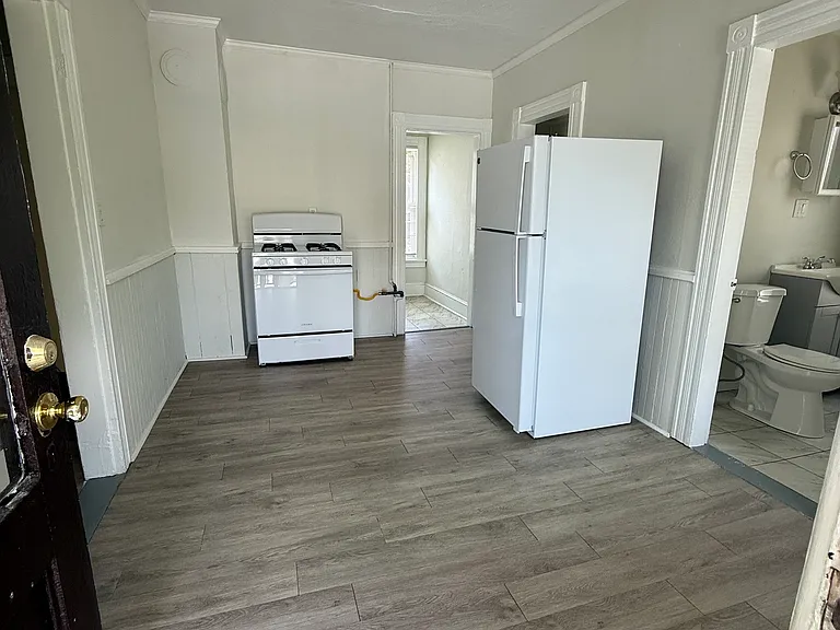 188 Hoffman St #2 — Photo 5