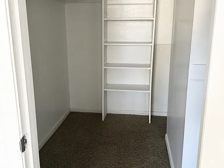 703 Oaks Manor Ct #5-2 — Photo 14