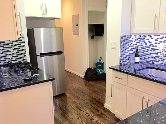 Rented by Bank Neary | media 10