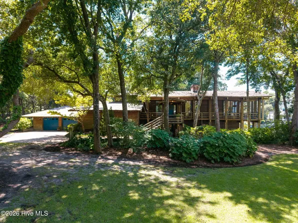 159 Loblolly Drive, Pine Knoll Shores, NC 28512