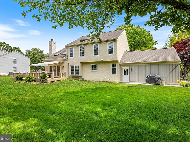 1099 Armstrong Ct — Photo 49