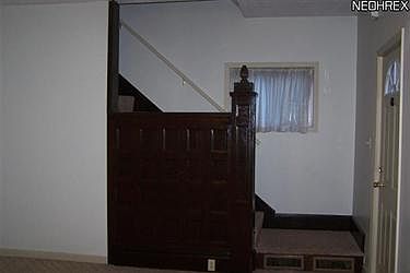 2nd image of 614 W Oak St