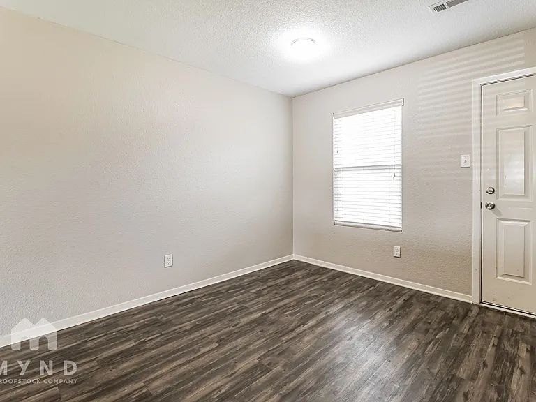 104 Palm St — Photo 14