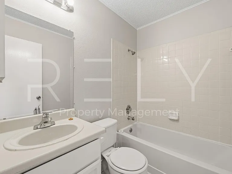 8001 W Gate Blvd #A — Photo 23