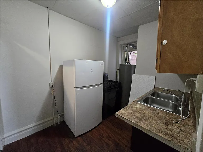 713 W Gordon St #5 — Photo 5