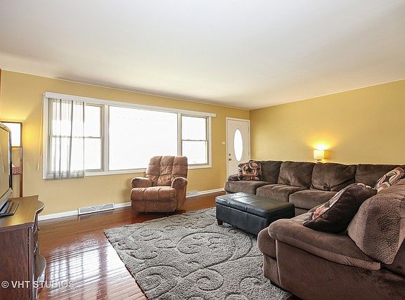 2nd image of 4509 W 102nd Pl