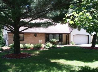 712 Westbury Ln, Kalamazoo, MI 49006