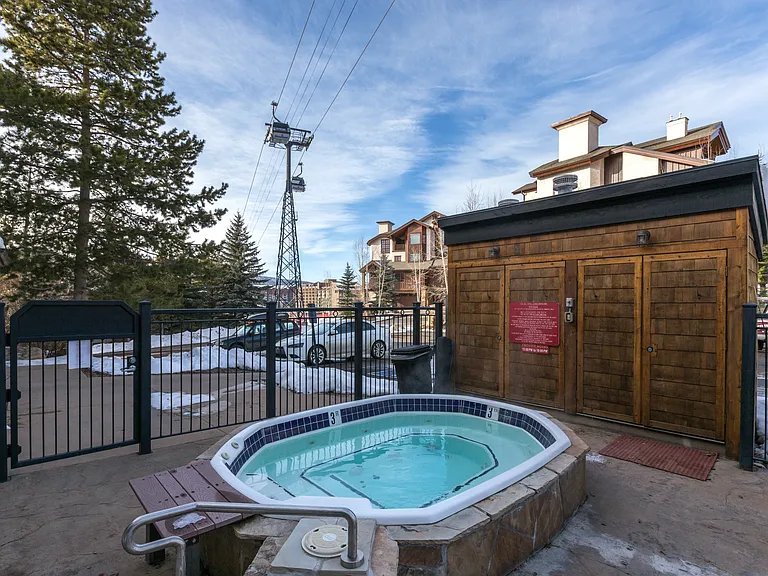 2320 Ski Trail Ln — Photo 10