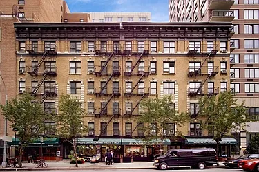 430 East 72nd Street in Lenox Hill