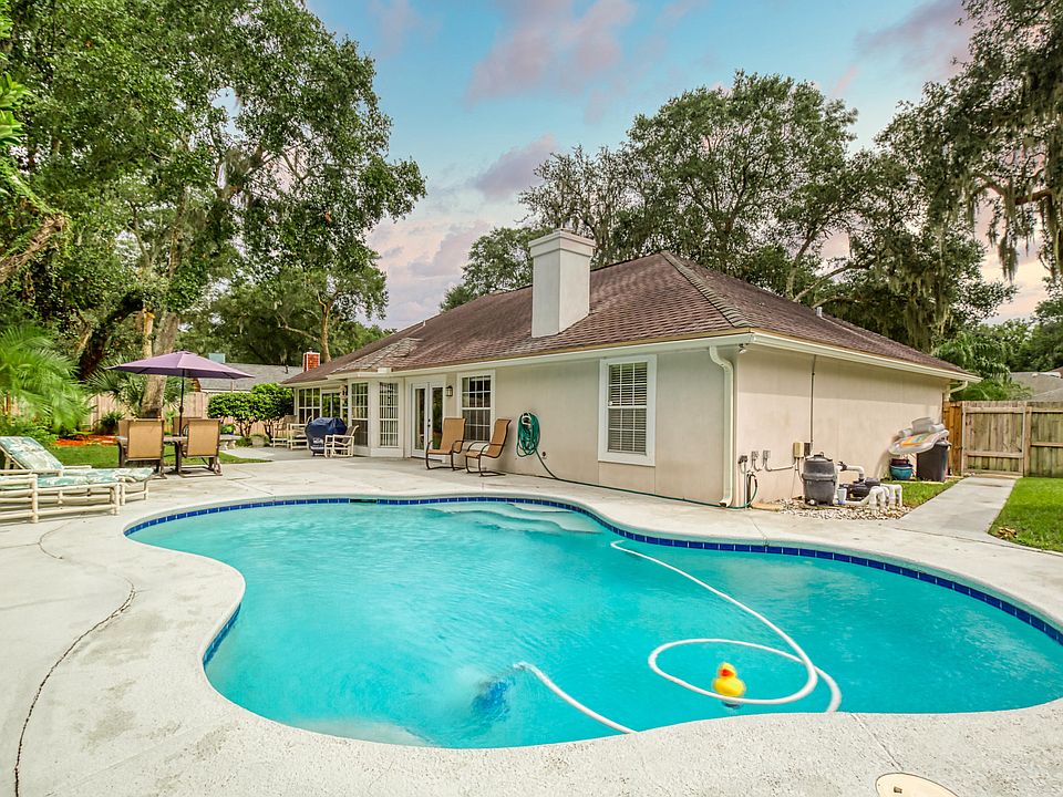 1st image of 2357 Oak Forest Dr