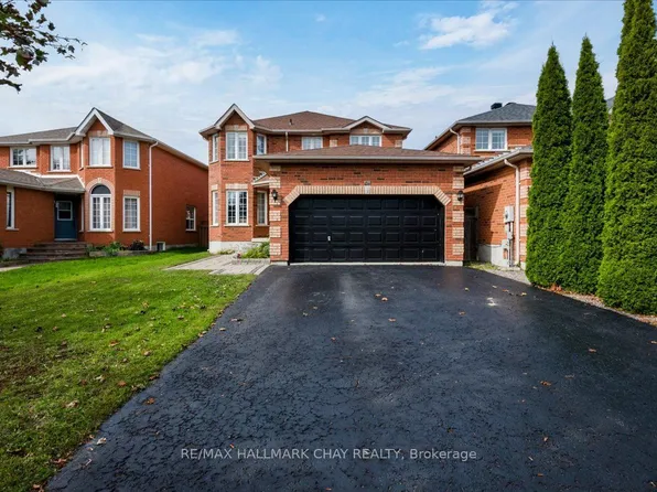 18 Bear Creek Dr, Barrie, ON L4N 9M6