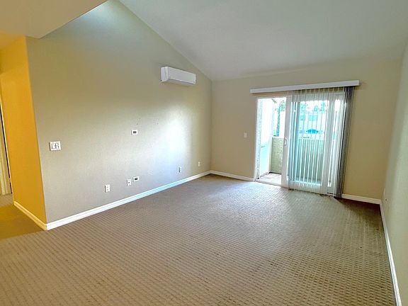 3rd image of 5252 Balboa Arms Dr #216-0