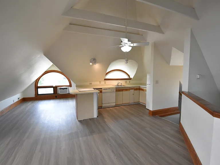 1929 Walnut St #3 — Photo 16