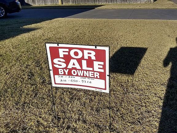 3rd image of 5144 Royalwood Dr