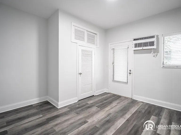 7927 East Dr #260 — Photo 22