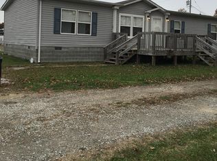 26 S Wells St, Sistersville, WV 26175