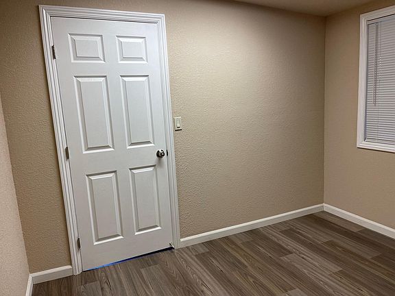 3rd image of 2811 Schooner Ct