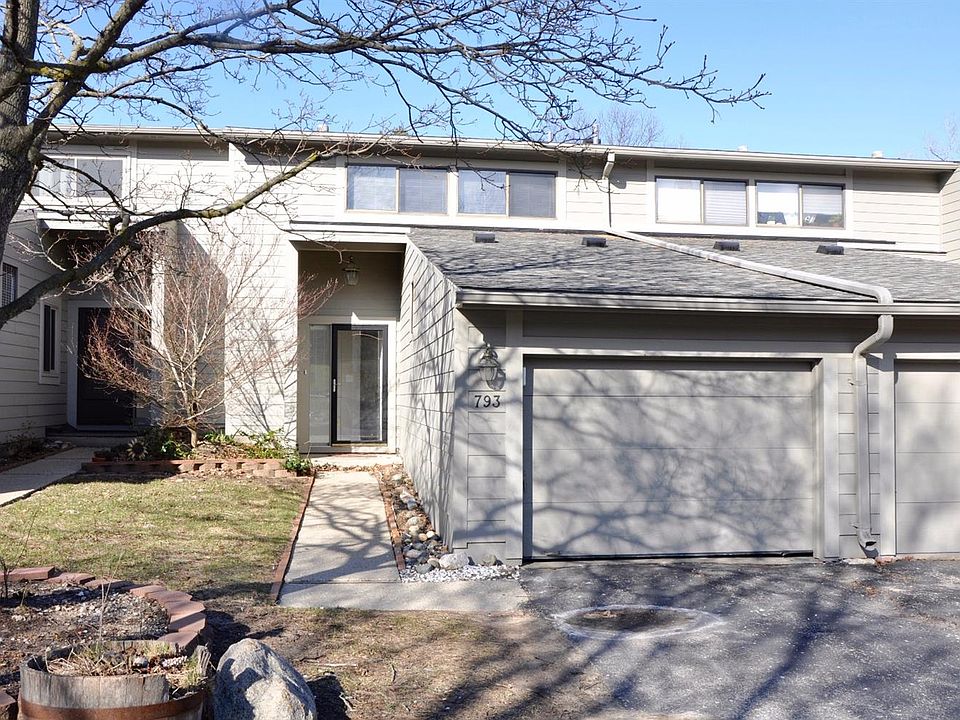 1st image of 793 Watersedge Dr