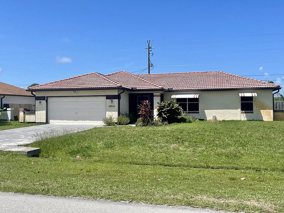 1st image of 1577 SE Appamattox Terrace