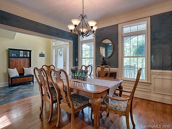 5th image of 5747 Tipperary Dr