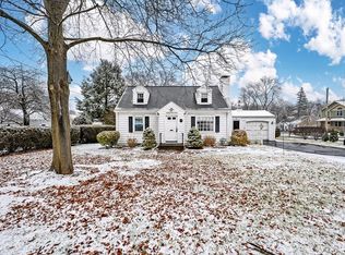 20 Lenox Rd, Holyoke, MA 01040