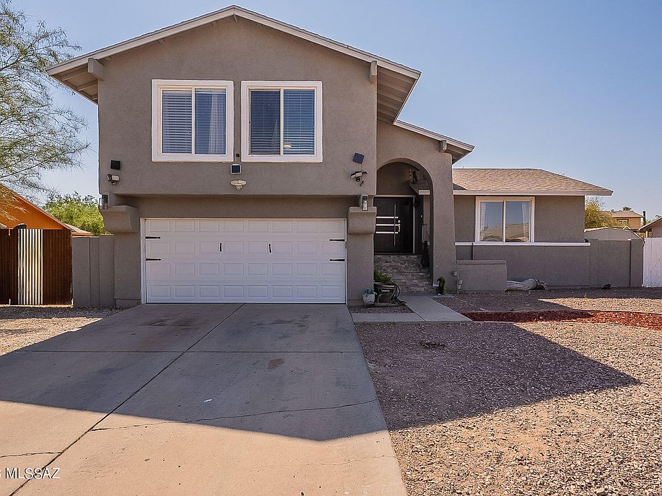 1st image of 7600 S Calle Del Lago