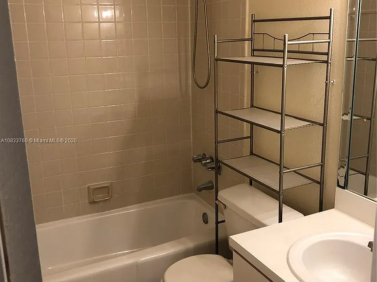 18101 NW 68th Ave #E207 — Photo 6
