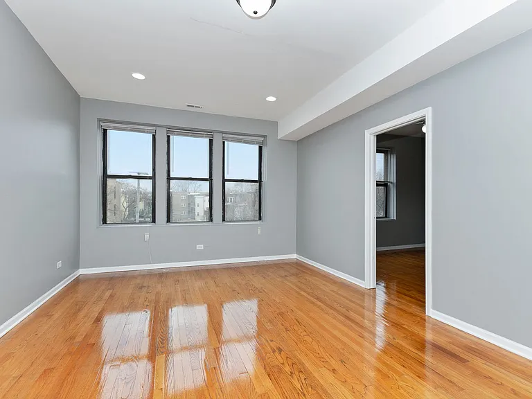 1344-48 W Devon Ave — Photo 5
