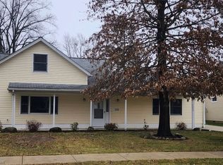 4243 W 222nd St, Fairview Park, OH