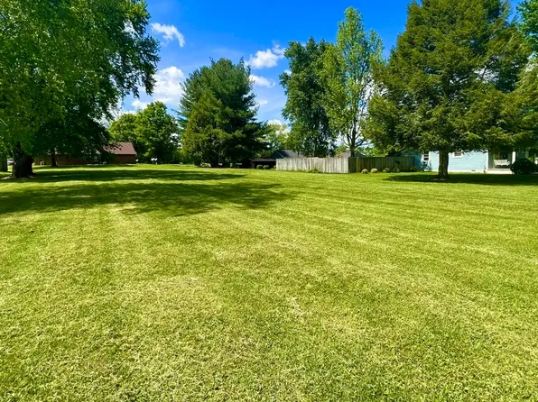 146 Walnut St, Crab Orchard, KY 40419