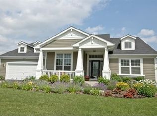 319 Red Rock Ln, Elgin, IL 60124