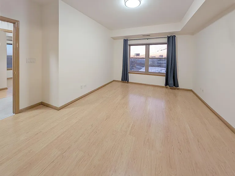 2322 S Canal St #504 — Photo 5