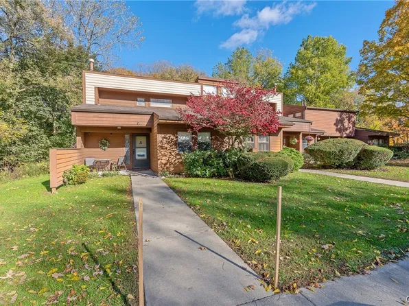 310 Higgins Dr, Baldwinsville, NY 13027