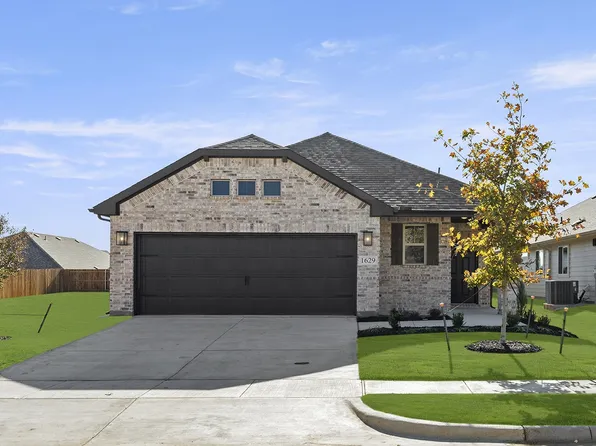 1629 Meadow Crest Dr, Aubrey, TX 76227