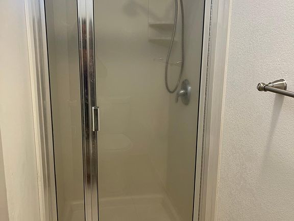 5th image of 69 Southgate Ct
