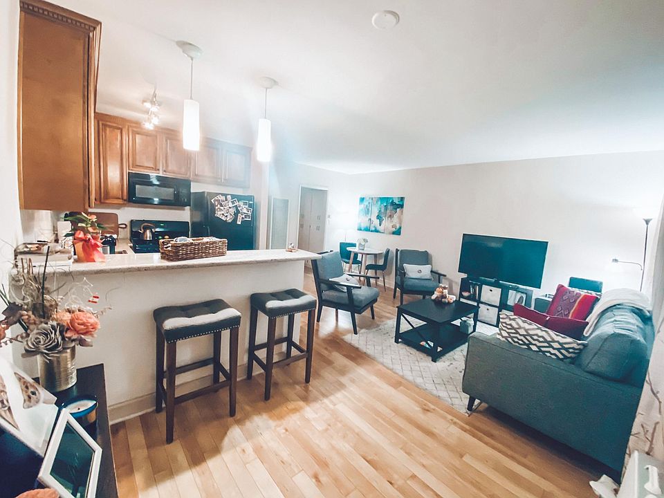 1st image of 1640 Brockton Ave #3
