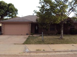 1421 6th St, Shallowater, TX 79363
