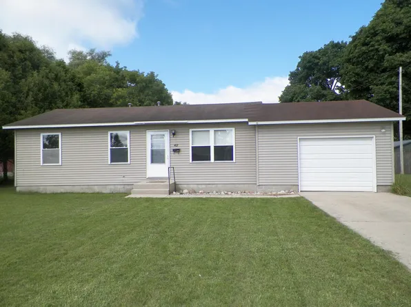 407 S Decalb St, Reed City, MI 49677