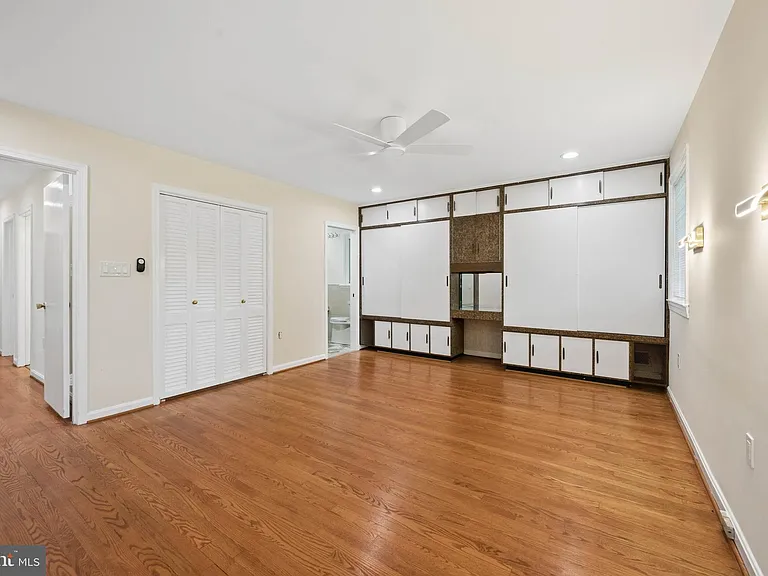 7016 Hopewood St — Photo 34