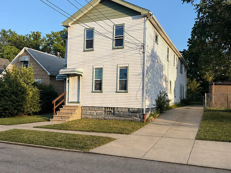 4019 Newark Ave #4 — Photo 1