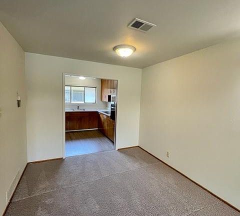 5th image of 280 Waverley St APT 5