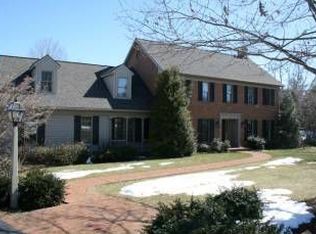 1363 Beaconfield Ln, Lancaster, PA 17601