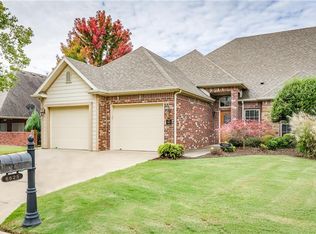 6625 W Valley View Rd, Rogers, AR 72758