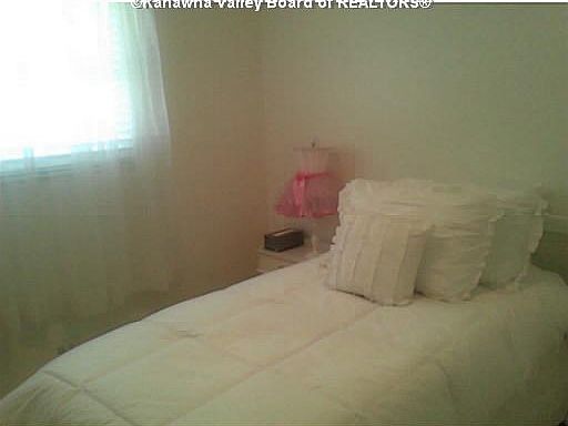4th image of 5201 Sun Valley Dr