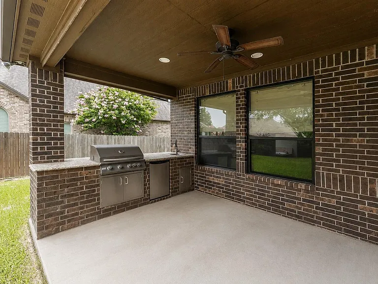 33303 Winsford St — Photo 30