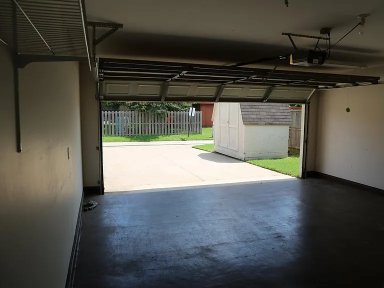 629 Coats St — Photo 9