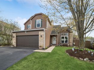 2807 Forestview Dr, Carpentersville, IL 60110