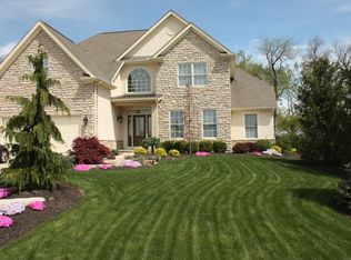 2899 Seaway Ct, Lewis Center, OH 43035