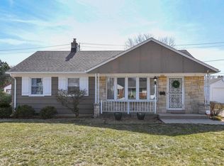9545 W Lorraine Pl, Milwaukee, WI 53222