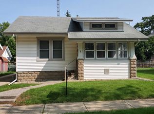 6 Berenz Pl, Bloomington, IL 61701